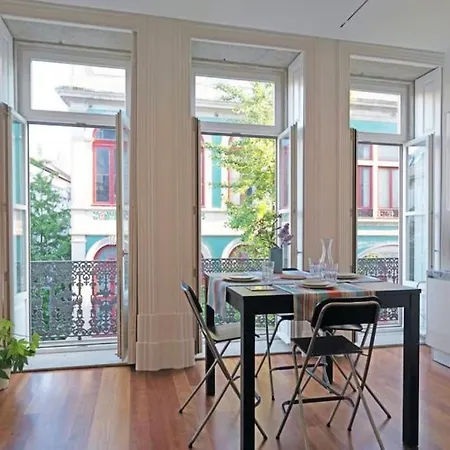 Teresa's Charm - Downtown Apartment *